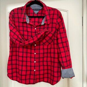 TOMMY HILFIGER  cotton plaid shirt button down, SIZE SMALL.